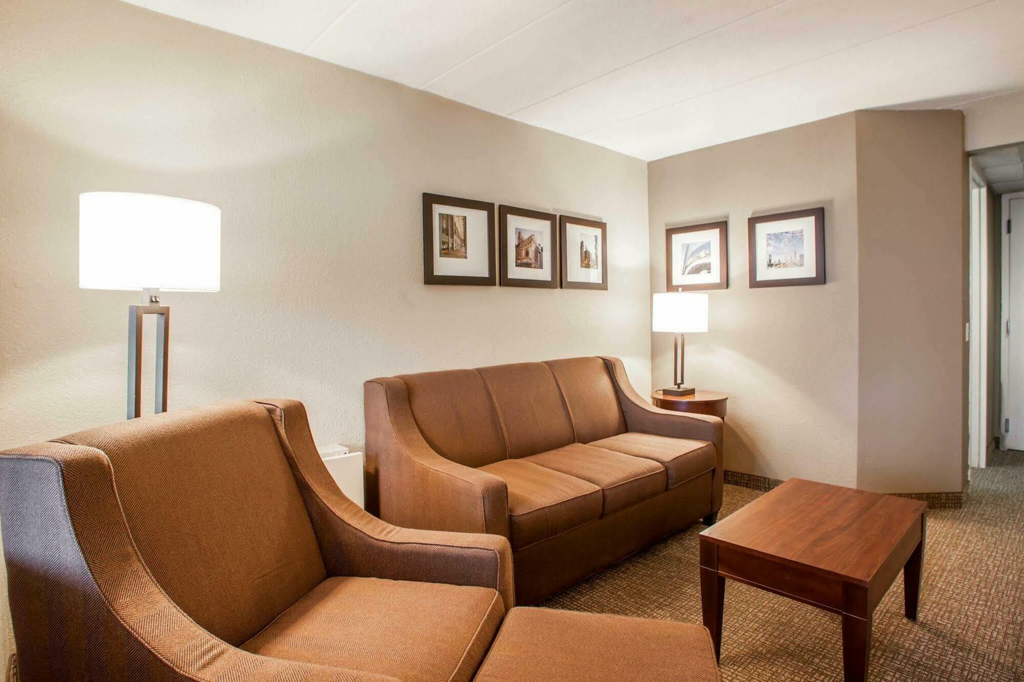 Quality Inn & Suites Orland Park - Chicago Екстер'єр фото